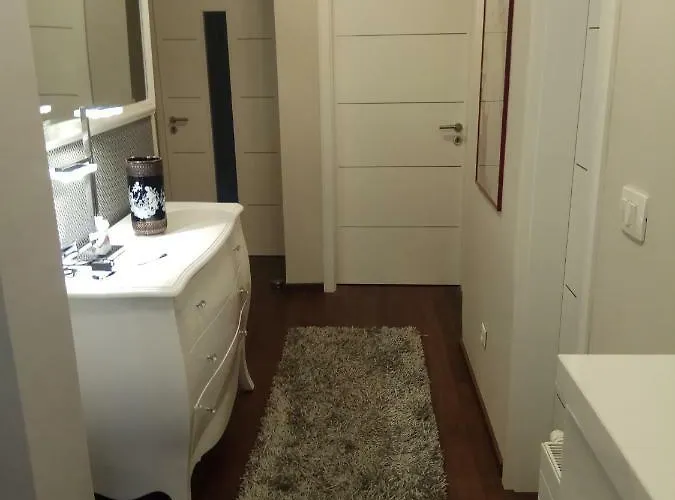 Stegic דירה שיבניק