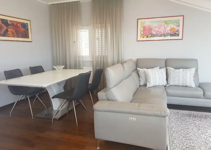 Stegic 公寓 希贝尼克